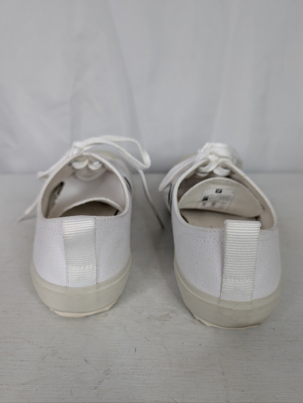 Veja Nova Low White And Black Canvas Sneakers - Size Women's 9 - Picture 6 of 10
